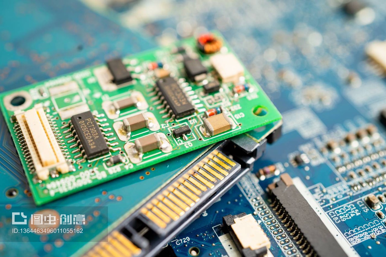 微電路主板電腦電子技術,硬件,手機,升級,清洗概念。